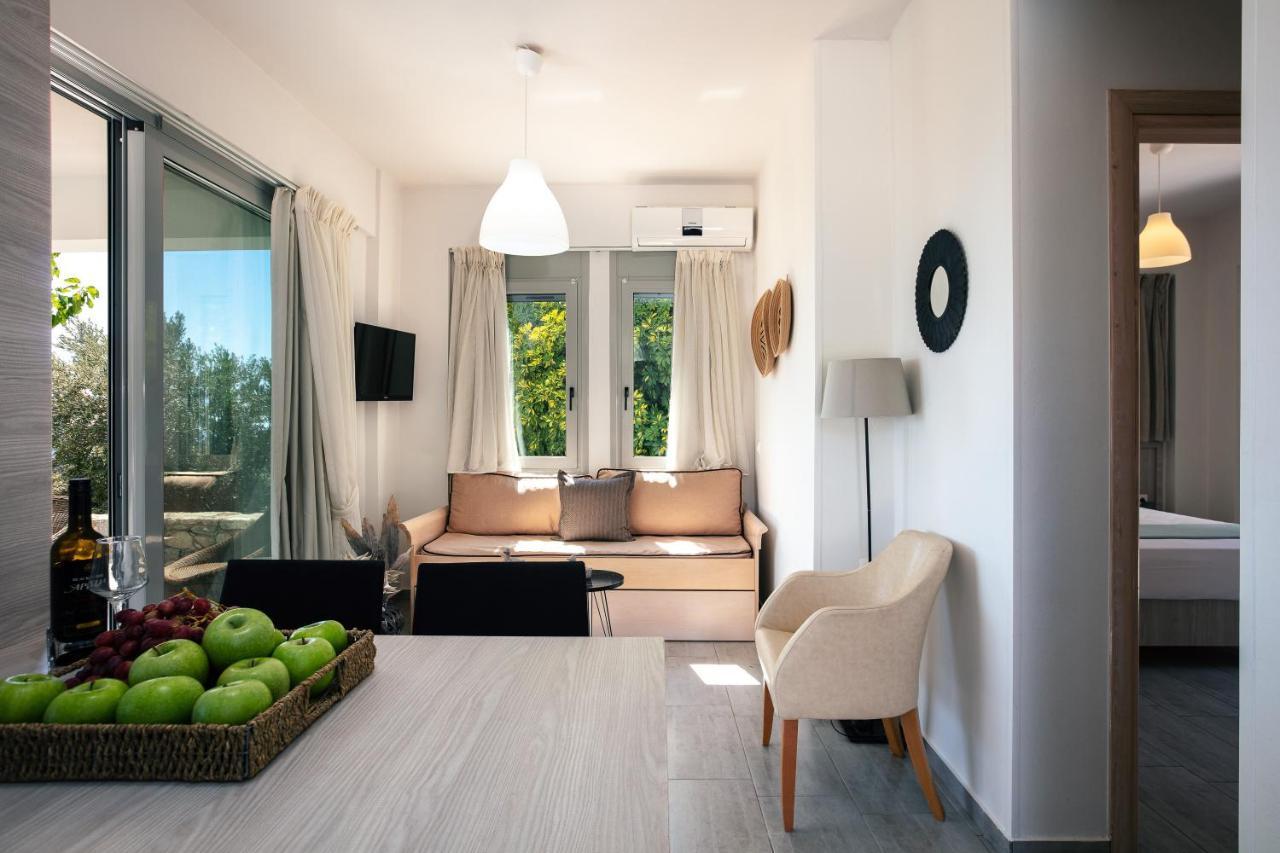 Evgoro Luxury Suites Agia Galini Extérieur photo